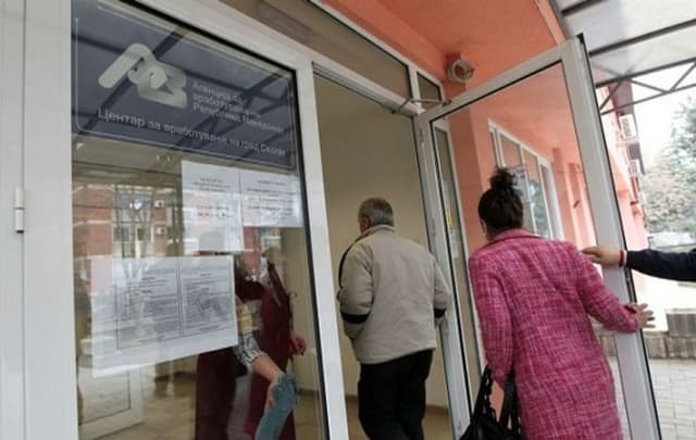 За 43.000 лица е зголемен бројот на невработени од почетокот на кризата